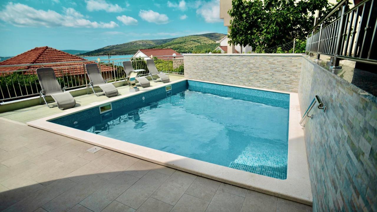 Trogir-Luxury Villa Sapphirus Seget Vranjica Exterior foto