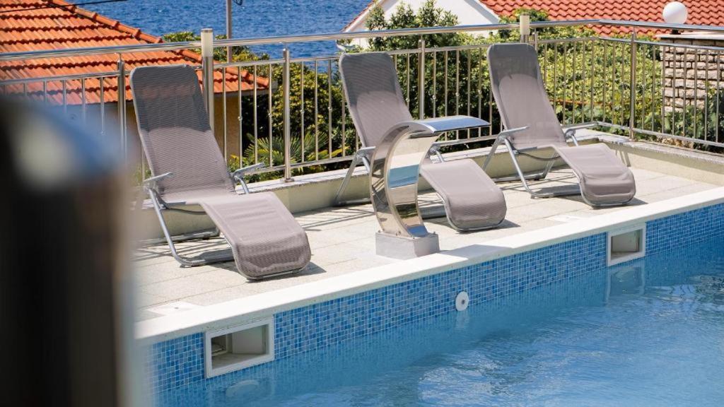 Trogir-Luxury Villa Sapphirus Seget Vranjica Exterior foto